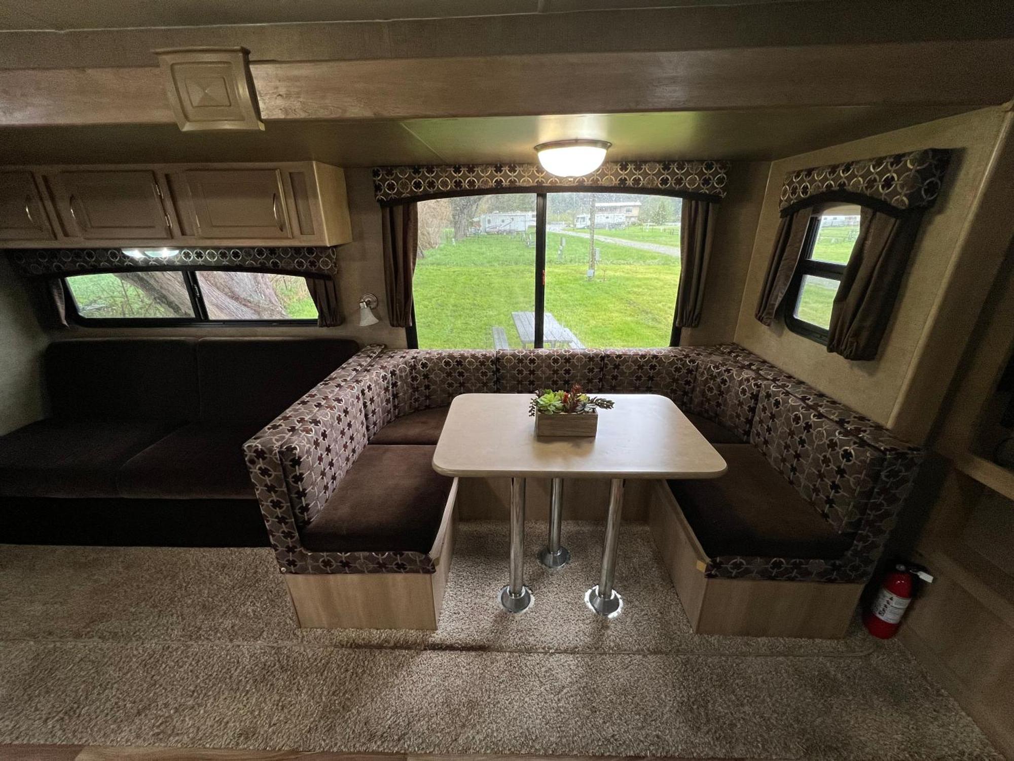 מלון קלמאת' Surfside Glamping Camper מראה חיצוני תמונה